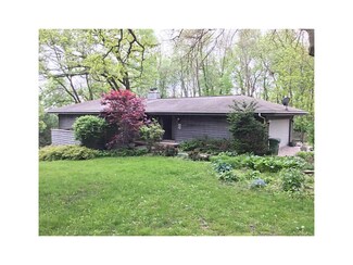 6 Hillcrest Heights Ln, Mount Vernon, IA 52314