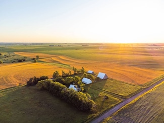 2336 Bison Rd, Summerfiled, KS 66541