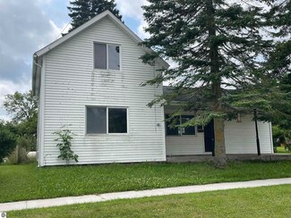 314 E Harrison St, Prescott, MI 48756