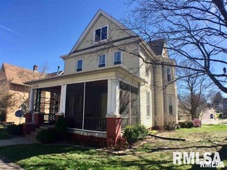 1135 11th Ave, Moline, IL 61265