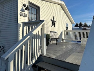 6685 M66 N, Charlevoix, MI 49720
