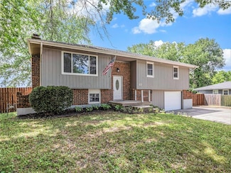 117 Ridgeway Dr, Excelsior Springs, MO 64024