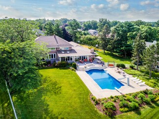 2714 Austin Trail, Saint Joseph, MI 49085