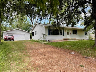 1090 N Water St, Platteville, WI 53818