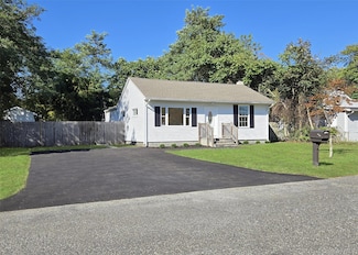 49 Shore Dr, Mastic Beach, NY 11951