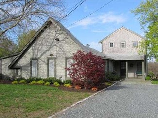1344 Main Rd, Westport, MA 02790