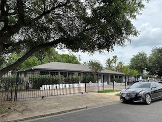 8910 Bellflower St, Houston, TX 77063