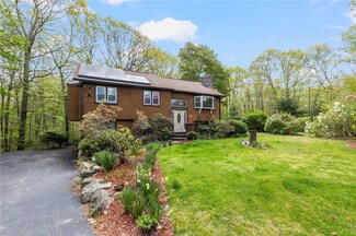 3 Clover Dr, Coventry, RI 02816