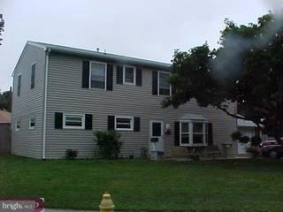 400 Louise Ave, Croydon, PA 19021