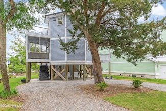 112 SE 39th St, Oak Island, NC 28465