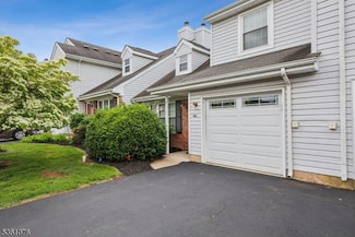 261 Bloomsbury Ct, Somerset, NJ 08873
