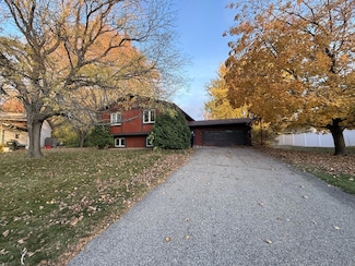 2304 Friendship Ln, Burnsville, MN 55337