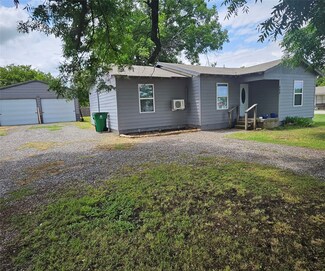 400 Randall St, Rhome, TX 76078