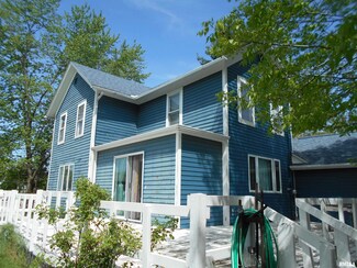 245 N Monmouth St, Good Hope, IL 61438