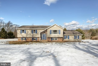1121 W Mountain Rd, Paxinos, PA 17860