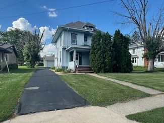 320 W 8th St, Milledgeville, IL 61051