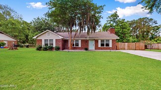 6044 Vaux Rd, Beaufort, SC 29906