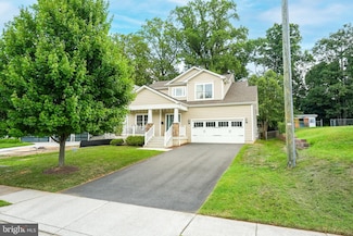 1925 Griffith Rd, Falls Church, VA 22043