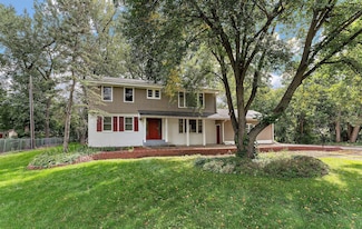 5300 33rd Ave N, Golden Valley, MN 55422