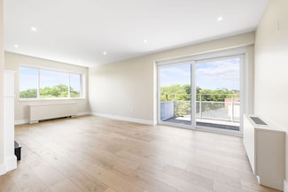 14 Concord Ave Unit 824, Cambridge, MA 02138