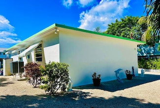 13 N Blackwater Ln, Key Largo, FL 33037