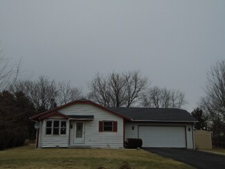 115 Chatham Ct SW, Poplar Grove, IL 61065
