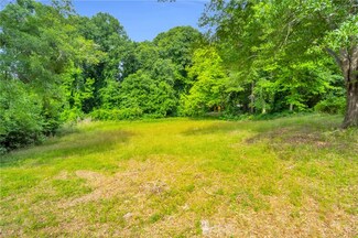 201 Oak Dr, Belton, SC 29627