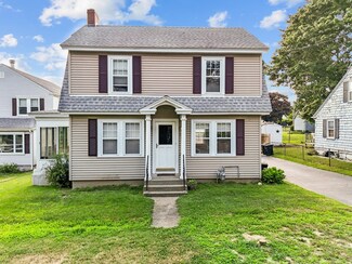 149 Alsada Rd, Swansea, MA 02777