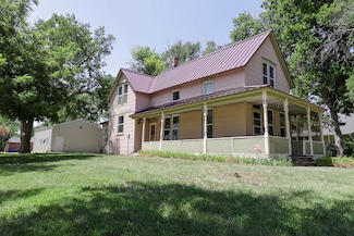 303 N 3rd St, Lindsborg, KS 67456