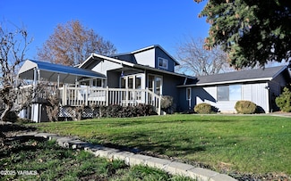 205 N 101st Ave, Yakima, WA 98908