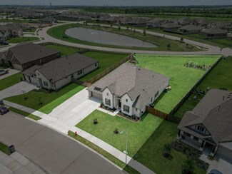 15327 Spring Lake Ave, Mont Belvieu, TX 77523