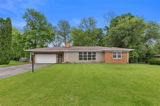 4 Circle Dr, Fairview Heights, IL 62208