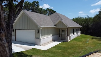 832 Blackfoot Ct, Granbury, TX 76048