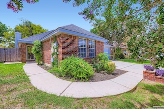 1671 Dustin Cade Dr, New Braunfels, TX 78130