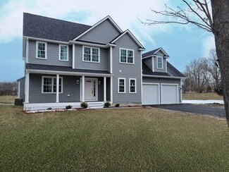 125 Cross St, Lunenburg, MA 01462