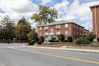 186 Lexington St Unit 8, Watertown, MA 02472