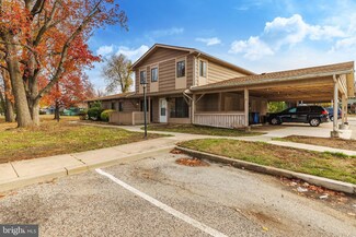 11 Maplewood Ct, West Deptford, NJ 08066