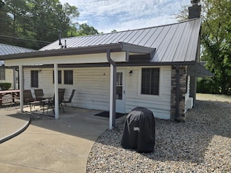 11552 Breyman Hwy, Tipton, MI 49287