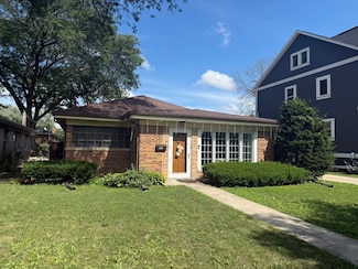 1805 Brophy Ave, Park Ridge, IL 60068