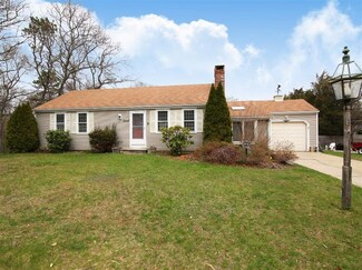 6 Canterbury Ln, East Falmouth, MA 02536