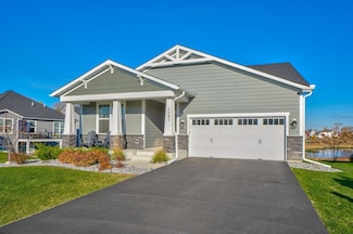 7582 Oak Hill Rd, Saint Paul, MN 55129