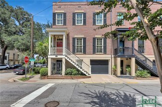 318 W Taylor St, Savannah, GA 31401