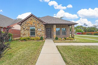 806 E Aimee St, Forney, TX 75126