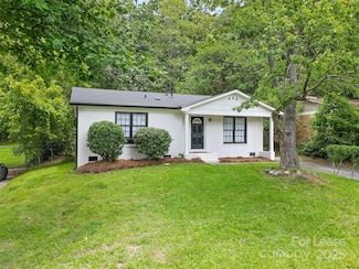 918 Edgegreen Dr, Charlotte, NC 28217
