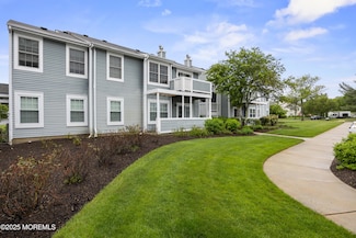141 Cypress Ct, Howell, NJ 07731