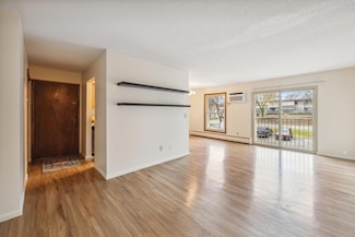 923 11th Ave S Unit 8, Hopkins, MN 55343