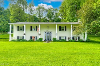 514 Michael Ln NE, Zoar, OH 44697