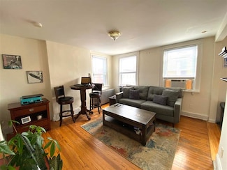647 Garden St Unit 3W, Hoboken, NJ 07030