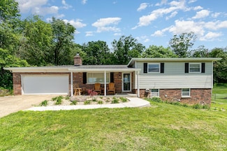 1332 Libby Ln, New Richmond, OH 45157