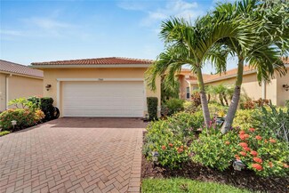15641 Aurora Lake Cir, Wimauma, FL 33598